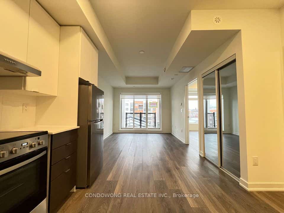 165 Canon Jackson Drive #507, Toronto, ON M6M 0C4