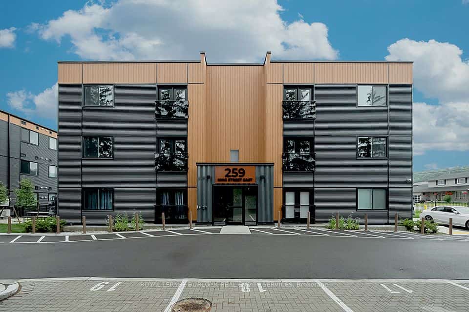 259 King Street E #3A, Hamilton, ON L8G 1L9