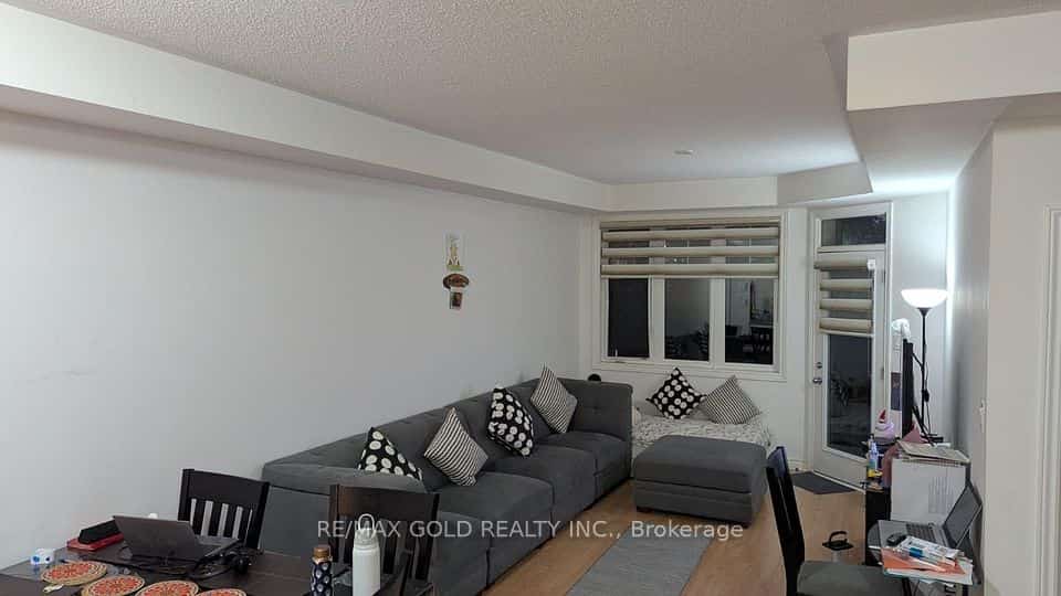 2420 Baronwood Drive, Oakville, ON L6M 0X6