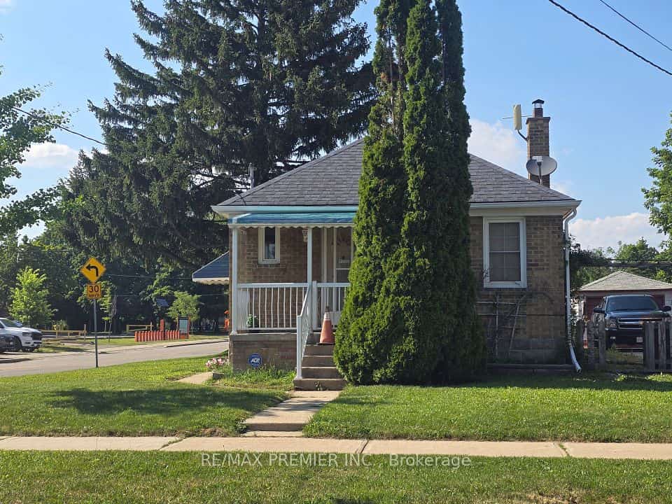 468 Glen Park Avenue, Toronto, ON M6B 2E7