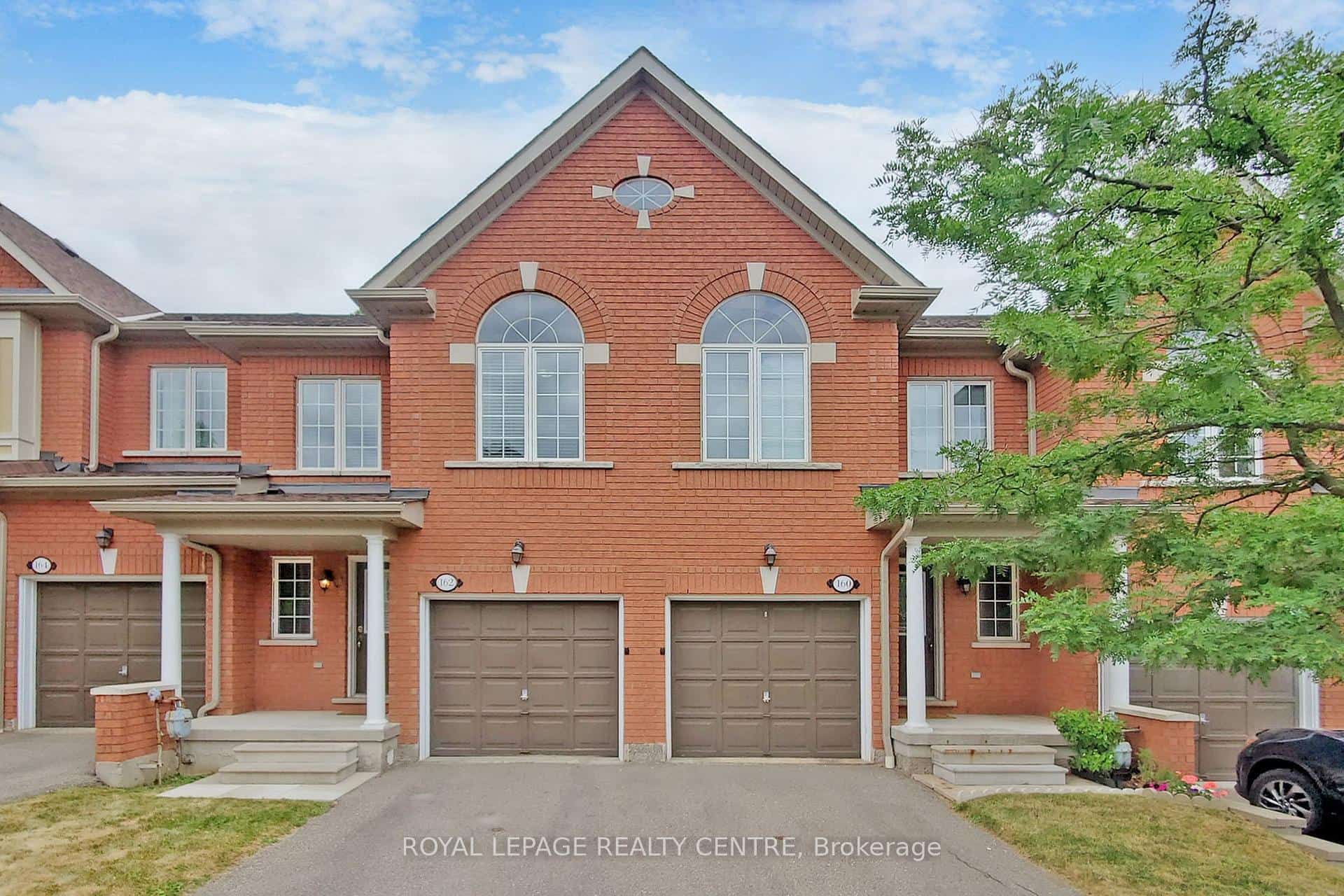 7360 Zinnia Place #162, Mississauga, ON L5W 2A1