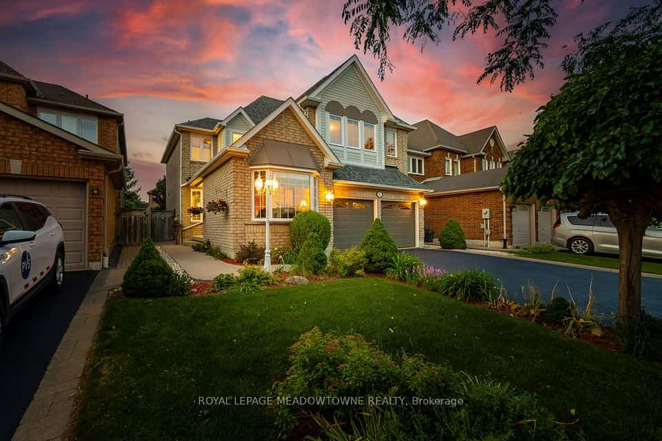 82 Miller Drive, Halton Hills, ON L7G 5T2