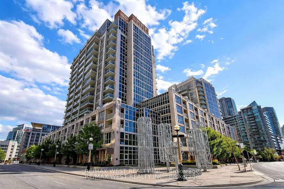 38 Grand Magazine Street #342, Toronto, ON M5V 0B1