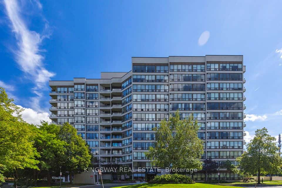 12 Laurelcrest Street #507, Brampton, ON L6S 5Y4