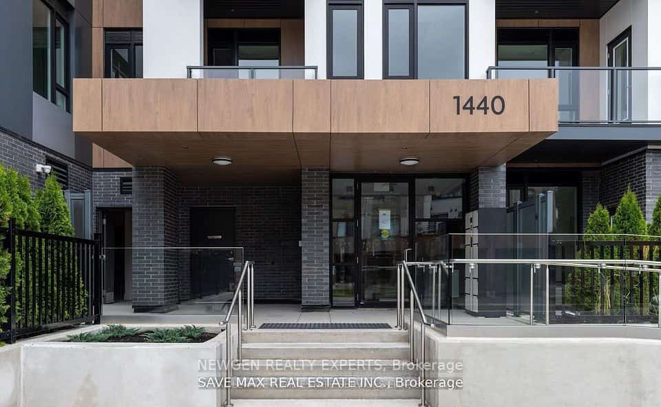 1440 Clarriage Court #112, Milton, ON L9E 1B3