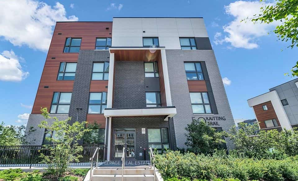 50 Kaitting Trail #305, Oakville, ON L6M 5N3