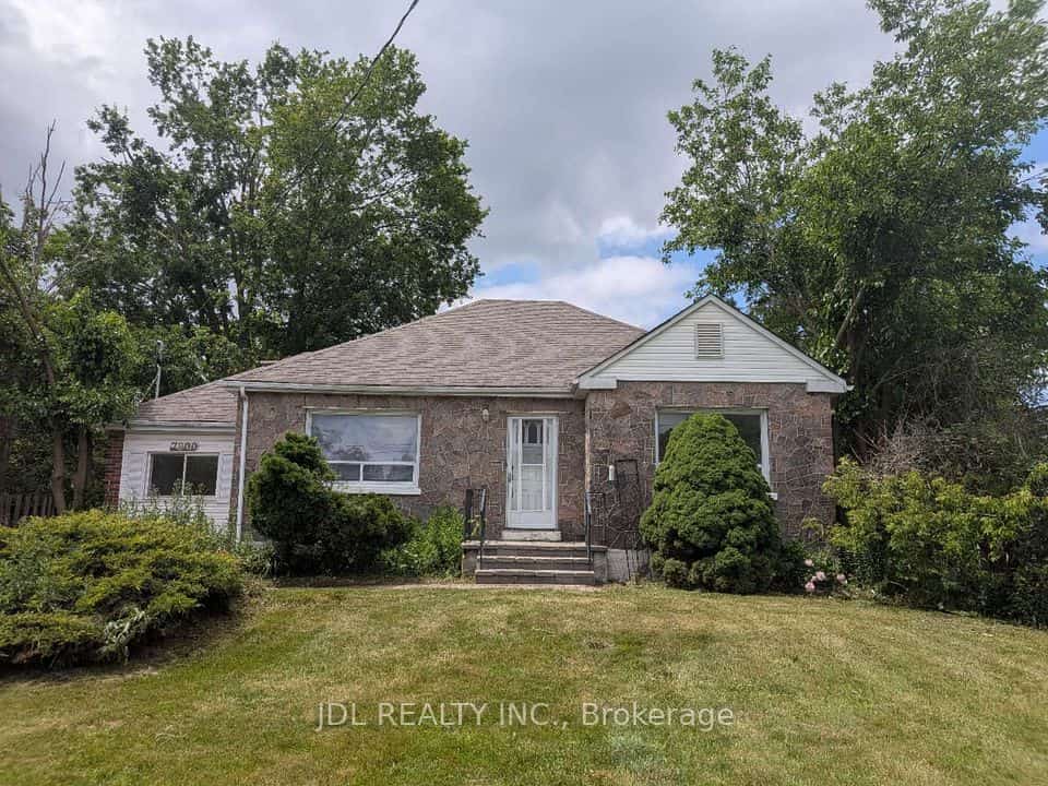7900 Yonge Street, Innisfil, ON L9S 1A8
