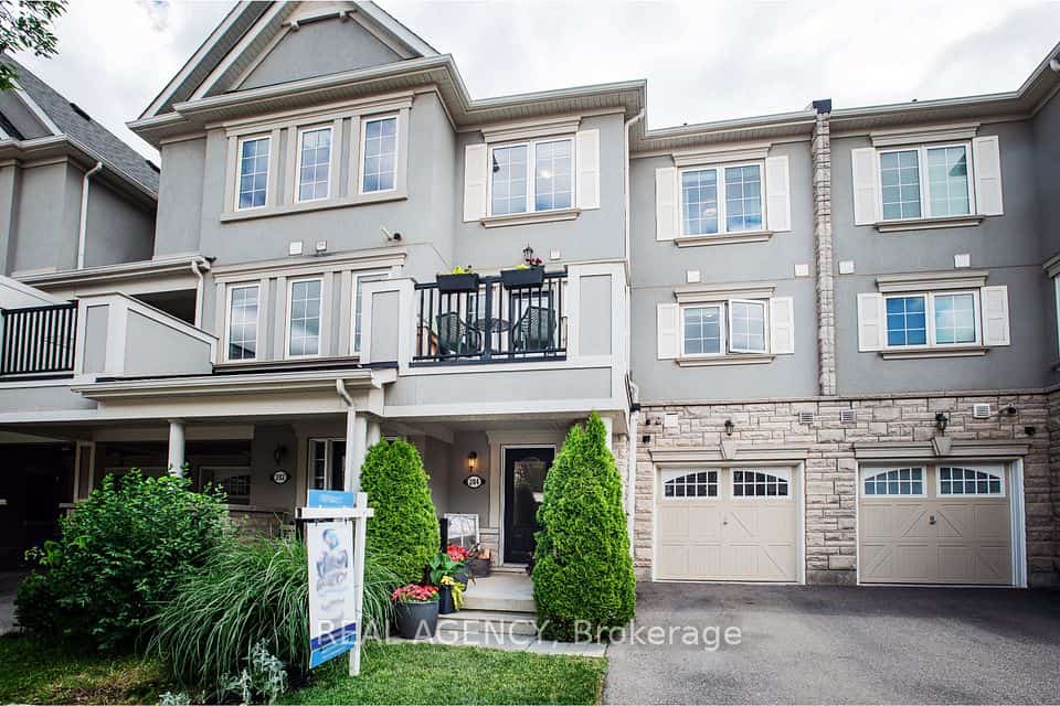 284 Jemima Drive, Oakville, ON L6M 0V6