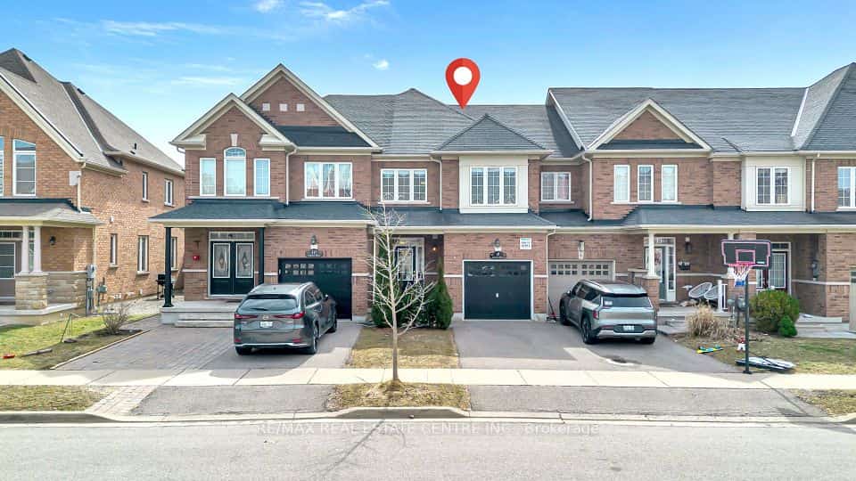 8 Munch Place, Milton, ON L9T 8K6