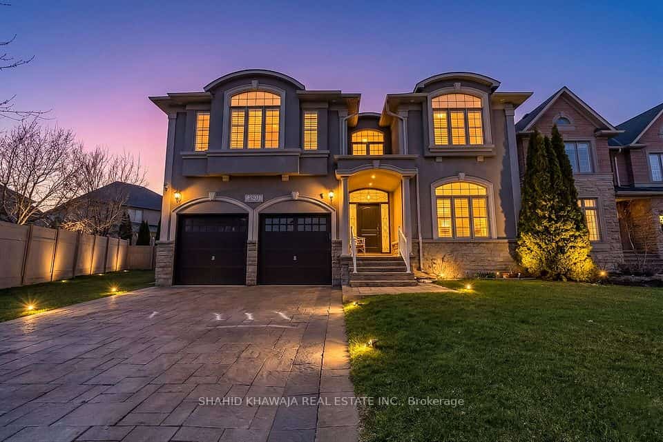 2522 Lyndhurst Drive, Oakville, ON L6H 7W3