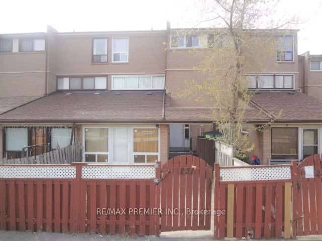 260 John Garland Boulevard #231, Toronto, ON M9V 1N8