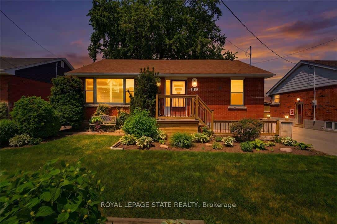 98 Wise Crescent, Hamilton, ON L8T 2L8