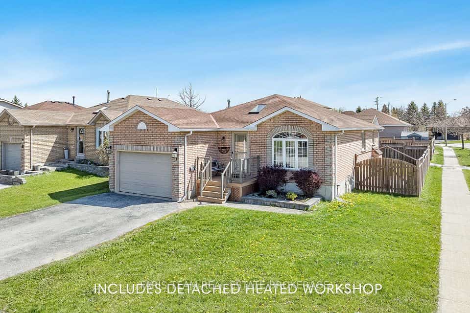 57 Wessenger Drive, Barrie, ON L4N 8P8