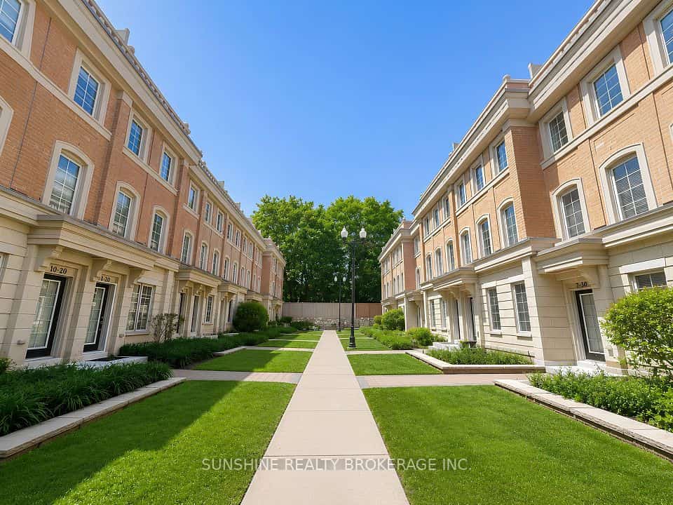 20 Hargrave Lane #12, Toronto, ON M4N 0A4