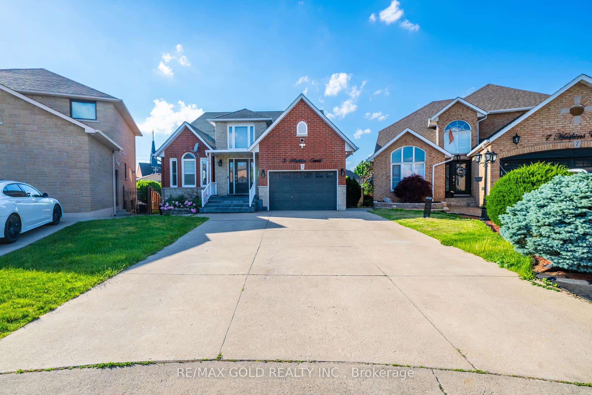 3 Haskins Court, Hamilton, ON L8K 6R1