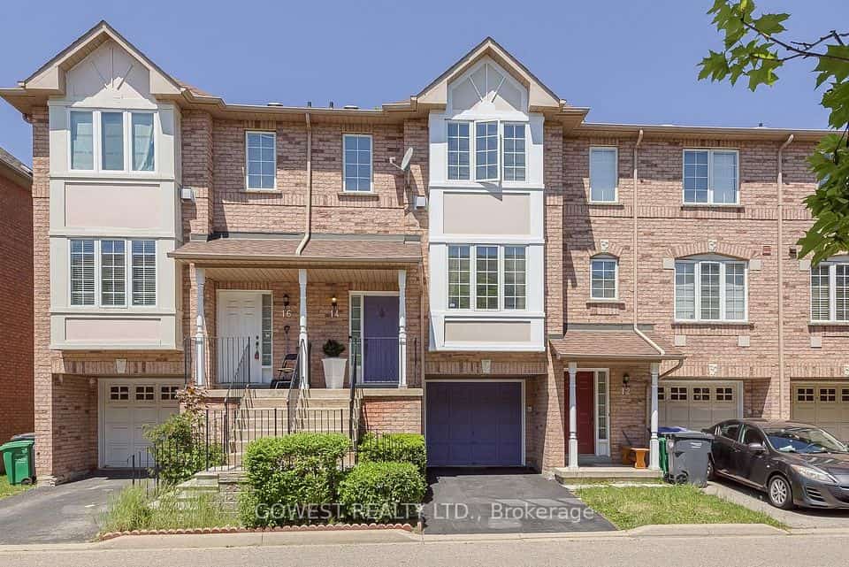 80 Acorn Place #14, Mississauga, ON L4Z 4E2