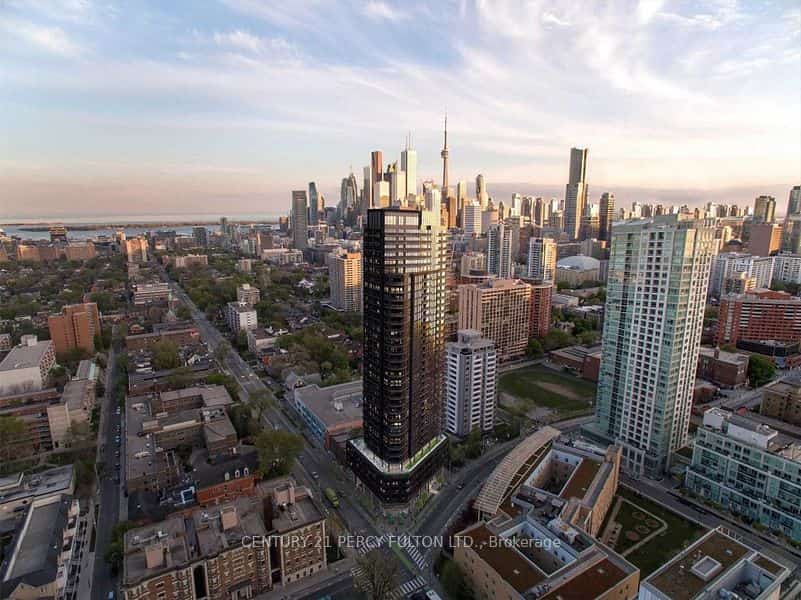 159 Wellesley Street #1602, Toronto, ON M4Y 0H5