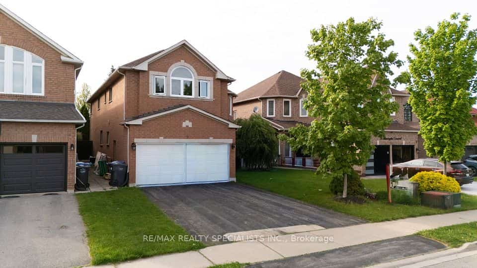 7 Banington Crescent, Brampton, ON L7A 1G4