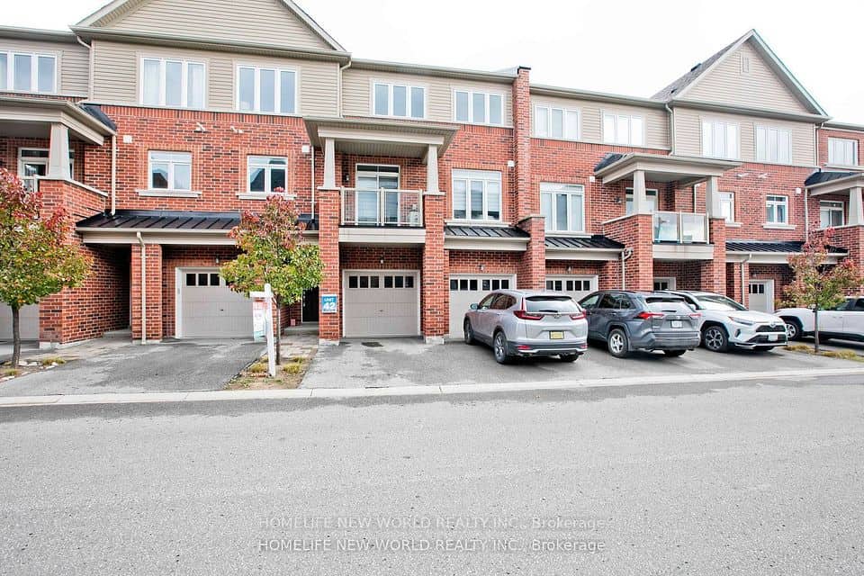 2407 Nantucket Chase, Pickering