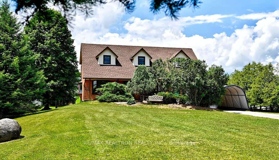 20212 McCowan Road, East Gwillimbury, ON L0G 1M0