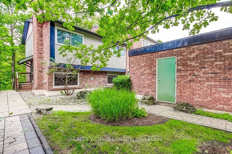 1580 Kerns Road #1, Burlington, ON L7P 3A7