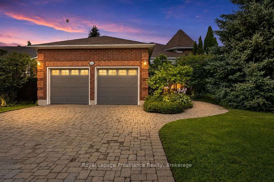 1423 Glenforest Crescent, Peterborough, ON K9K 2J1