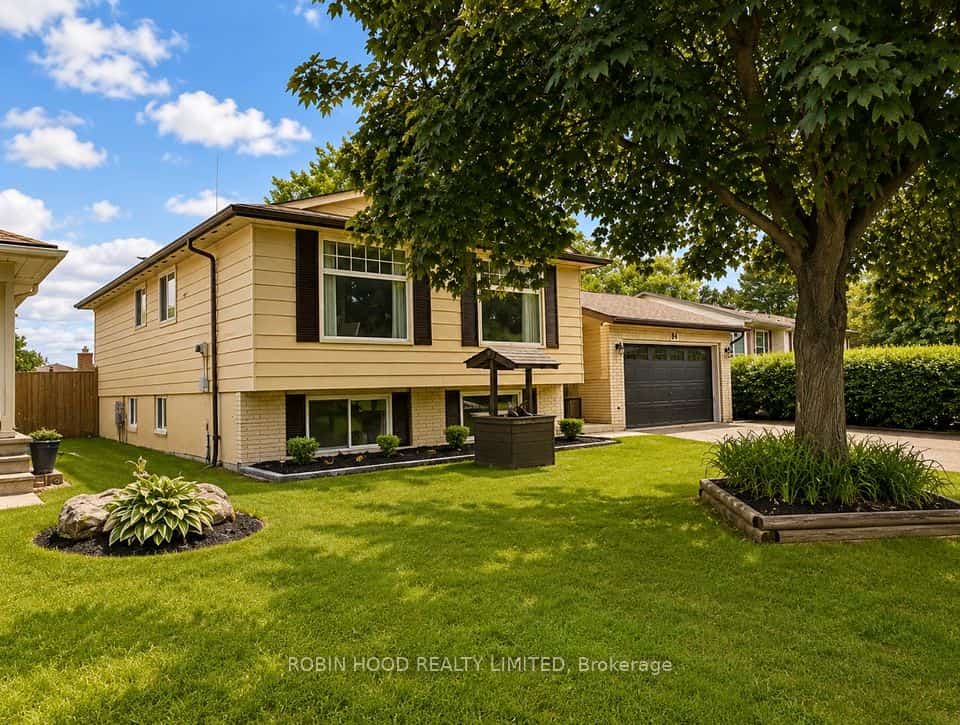 84 Elgar Avenue, Hamilton, ON L9C 4E5