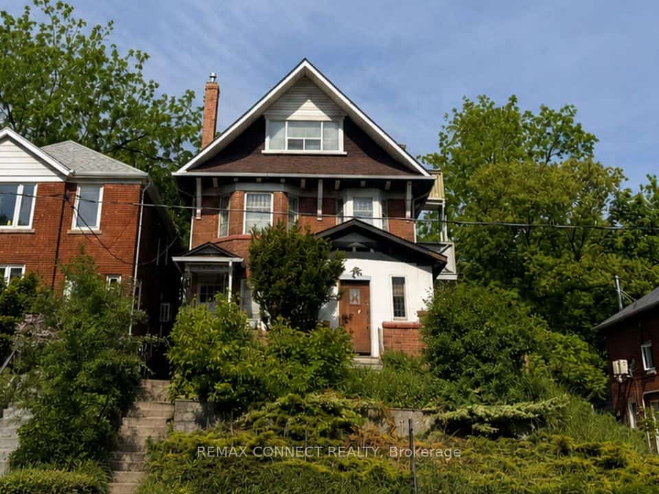 115 Parkside Drive, Toronto, ON M6R 2Y8