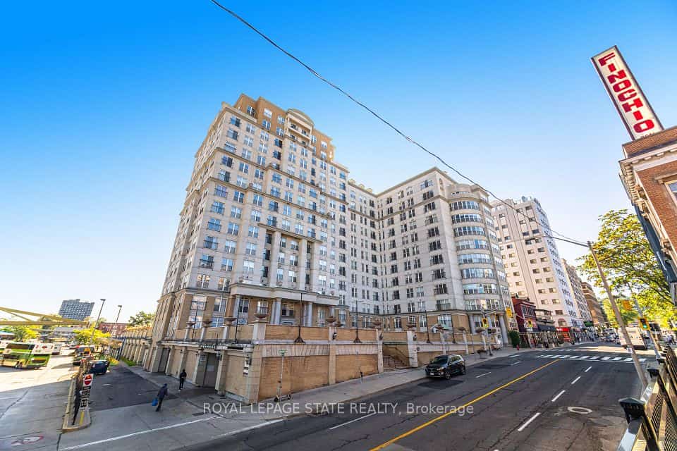 135 James Street S #909, Hamilton, ON L8P 2Z6