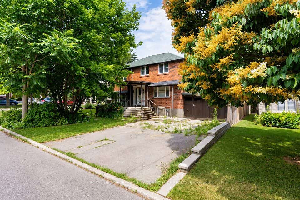 66 Burndale Avenue, Toronto, ON M2N 1S7