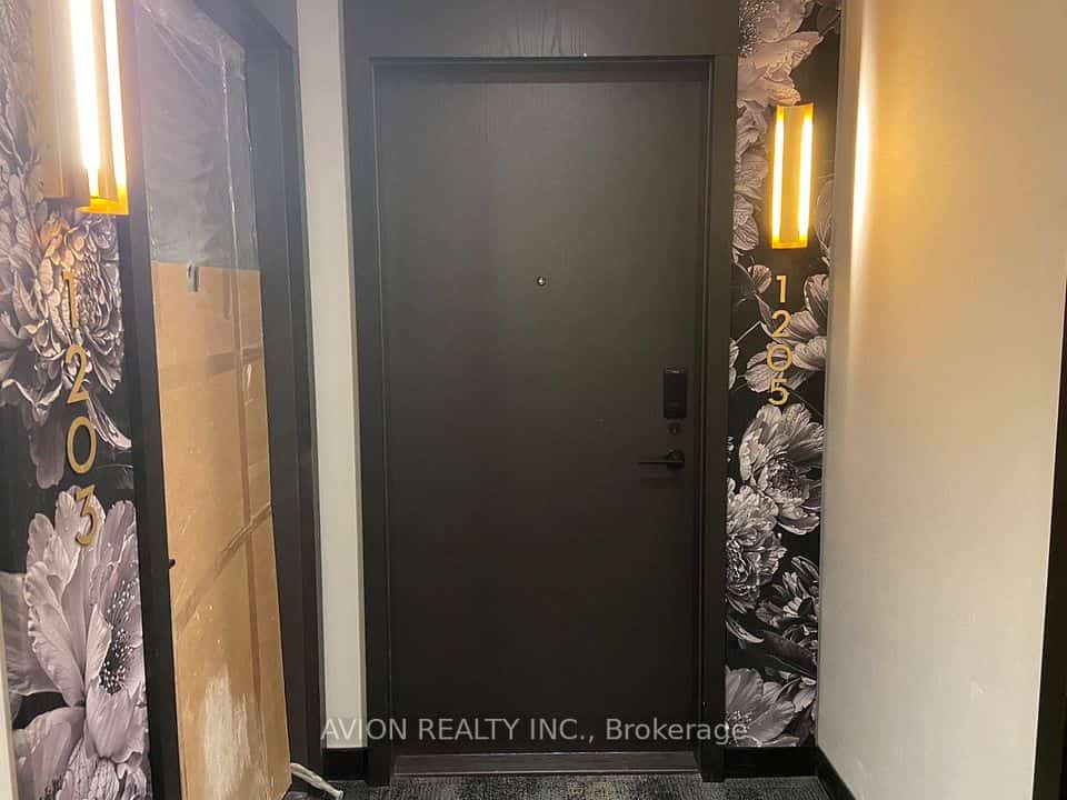 771 Yonge Street #1205, Toronto, ON M4W 0B8
