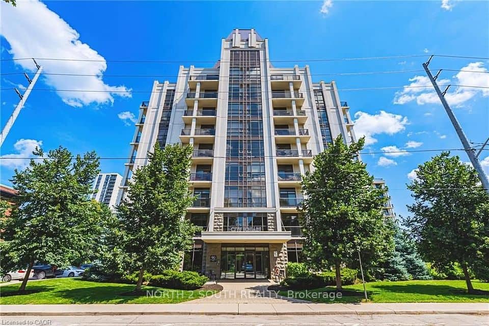 90 Charlton Avenue W, Hamilton