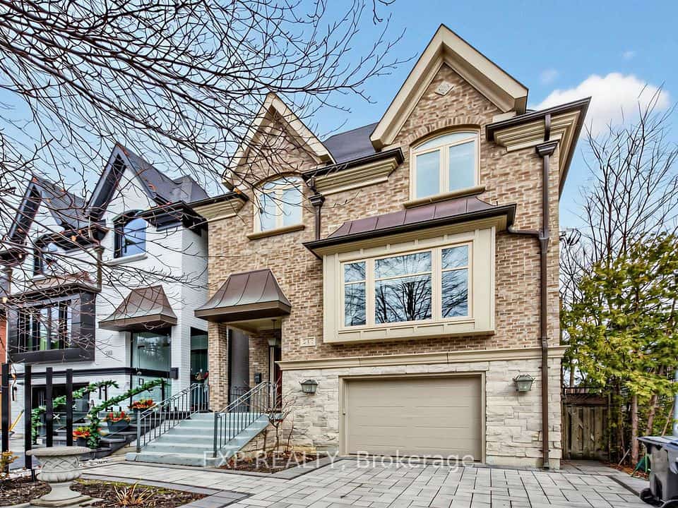 241 Poplar Plains Street, Toronto, ON M4V 2N8