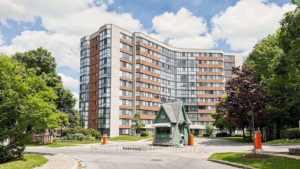 1230 Marlborough Court, Oakville