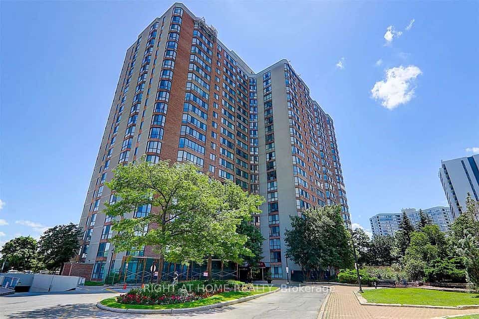 75 Bamburgh Circle #222, Toronto, ON M1W 3W1