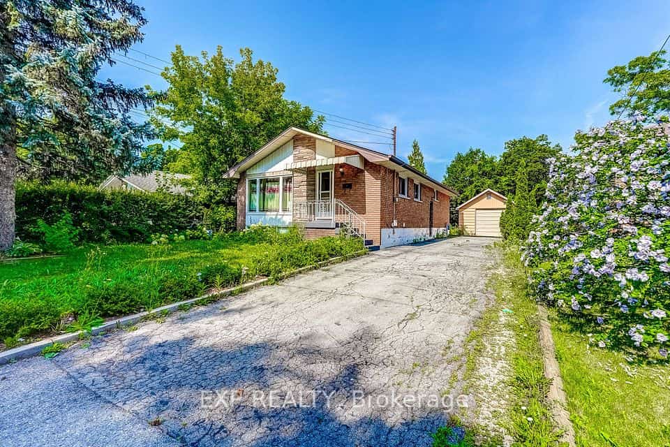208 West 19th Street, Hamilton, ON L9C 4J2