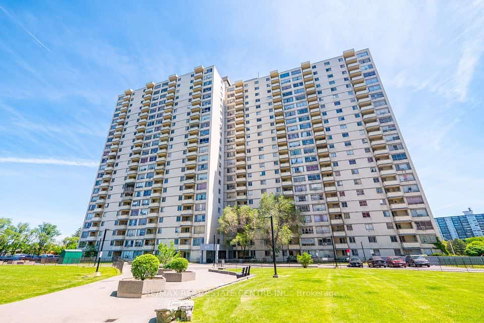 320 Dixon Road #1708, Toronto, ON M9R 1S8