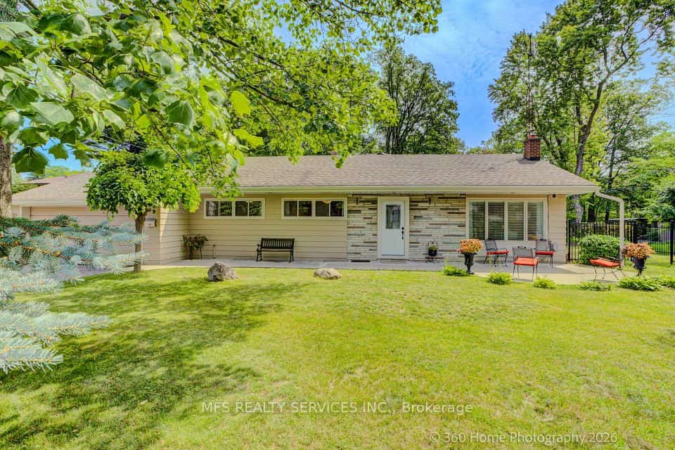 47 Deep Dene Drive, Toronto, ON M1C 1L8