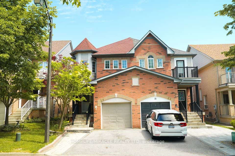 29 Hemans Court, Ajax, ON L1T 4B9