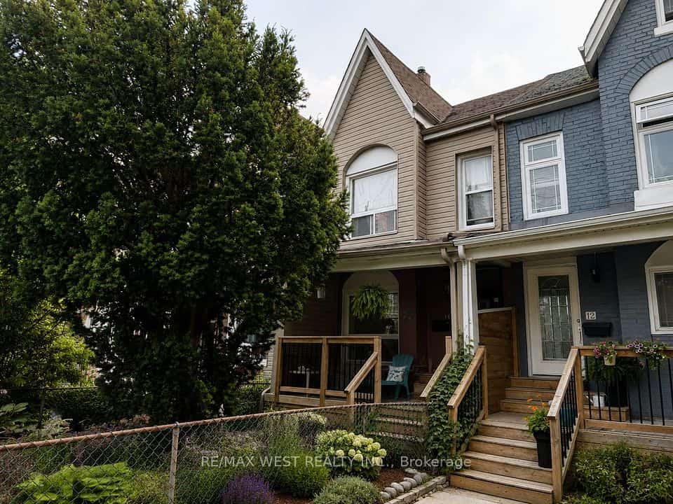 10 Wiltshire Avenue, Toronto, ON M6N 2V9