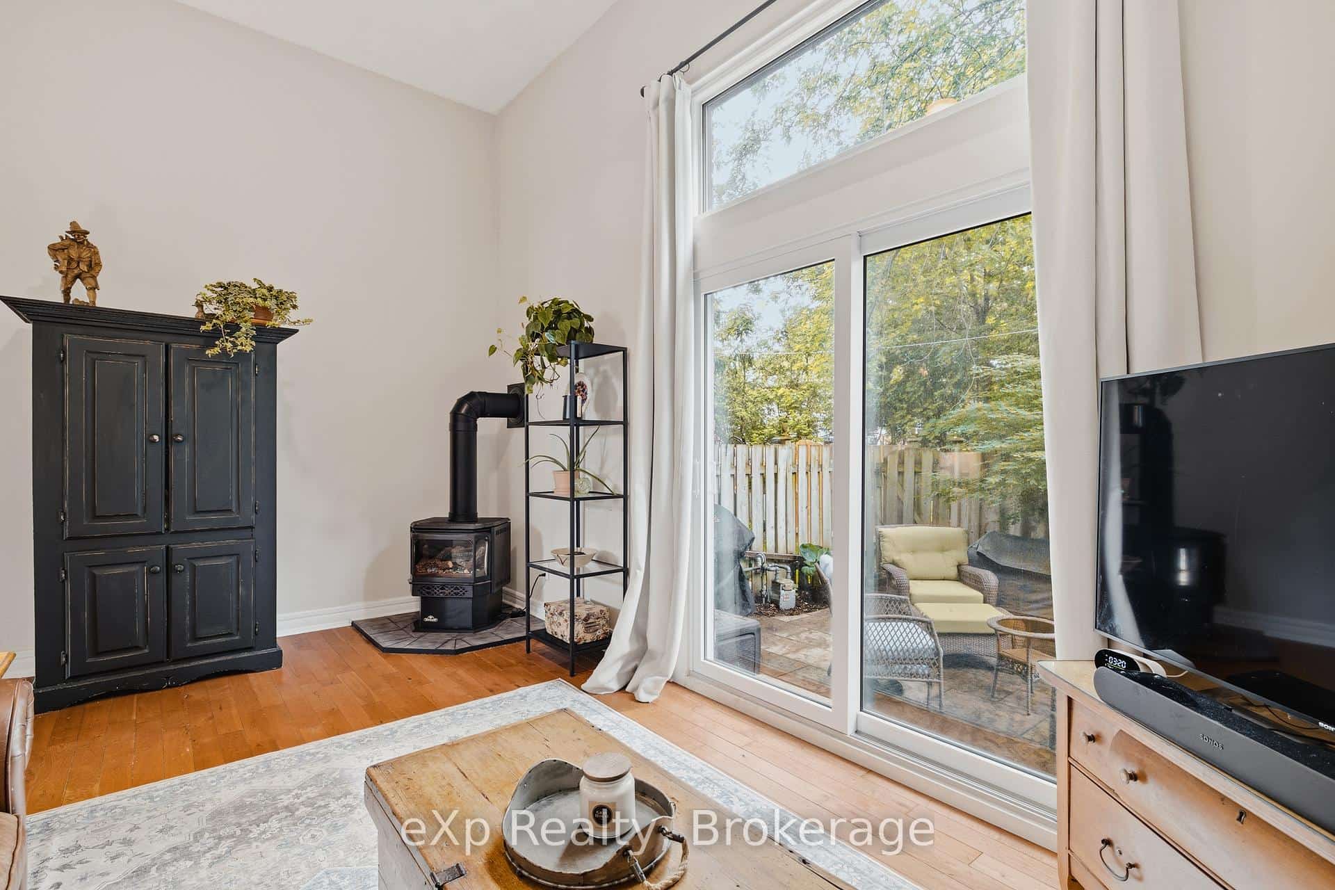 2 Worton Avenue #4, Guelph, ON N1H 7C5