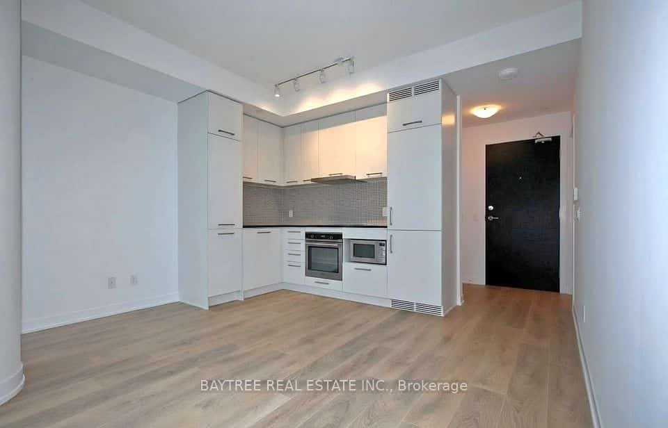 87 Peter, Toronto