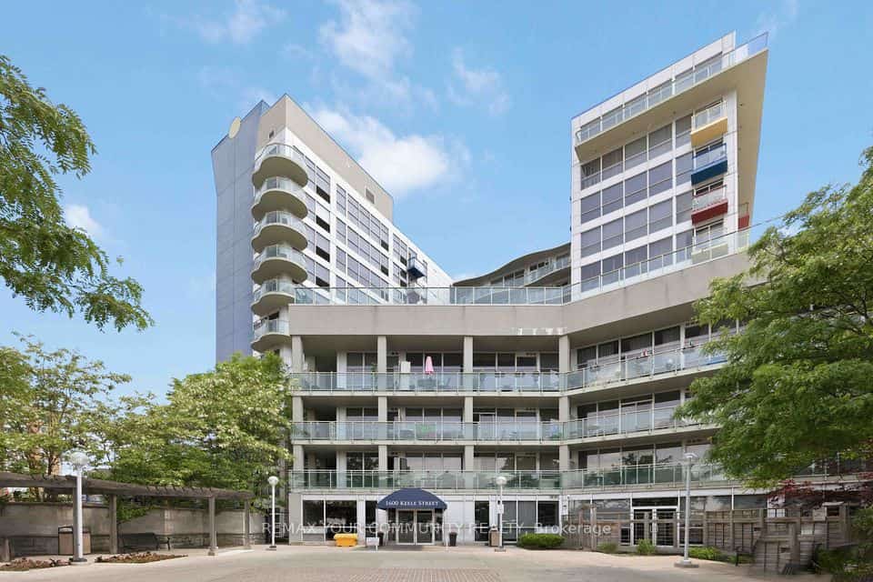 1600 Keele Street #502, Toronto, ON M6N 5J1