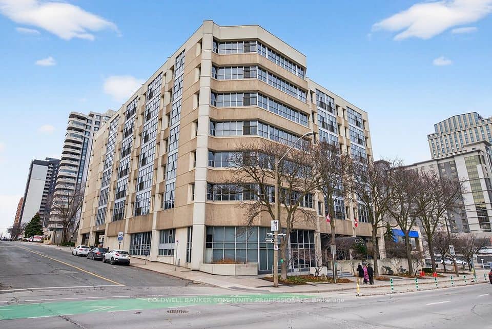 120 Jackson Street W, Hamilton