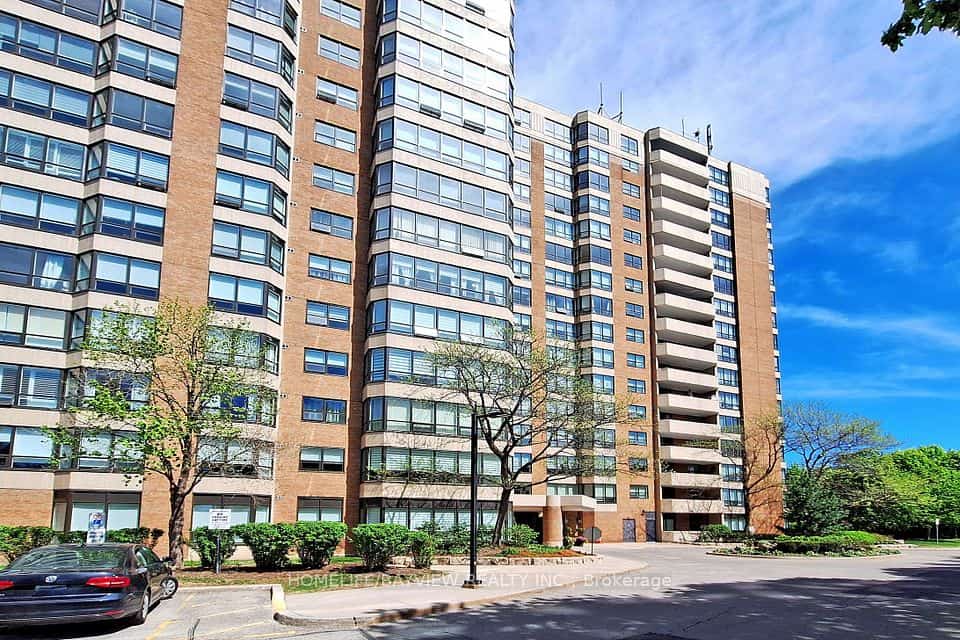 7601 Bathurst Street #902, Vaughan, ON L4J 4H5