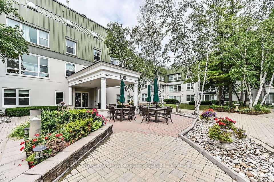 100 Anna Russell Way, Markham