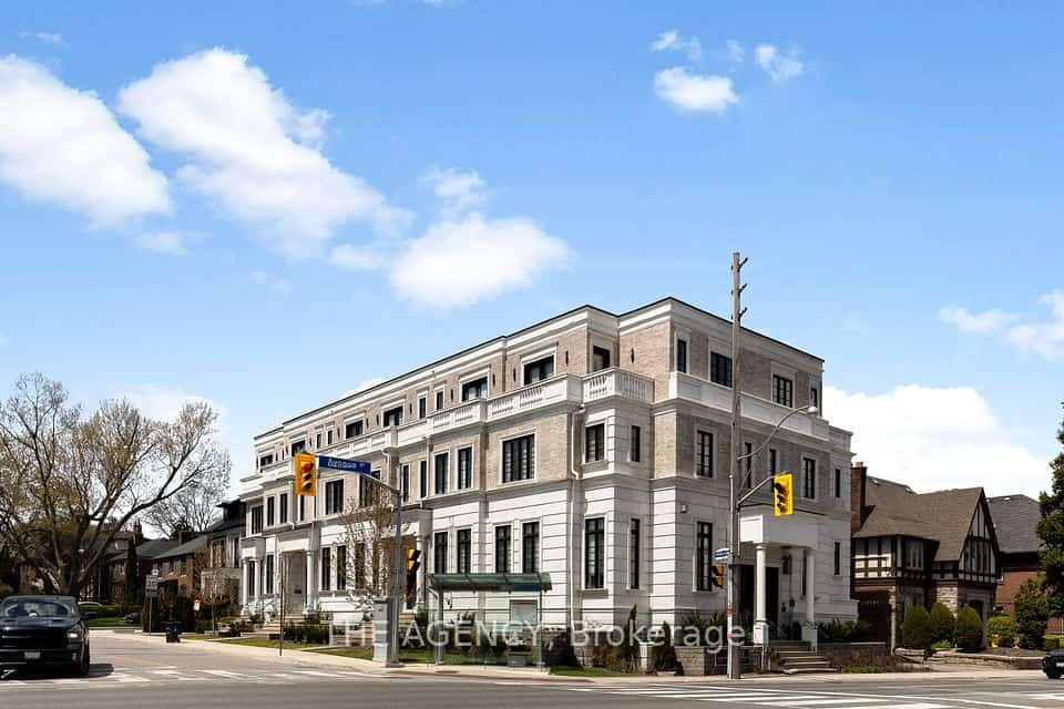 1202 Avenue Road, Toronto, ON M5N 2G4