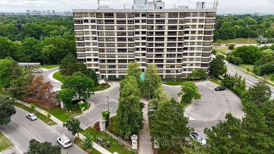 310 Mill Street S #512, Brampton, ON L6Y 3B1