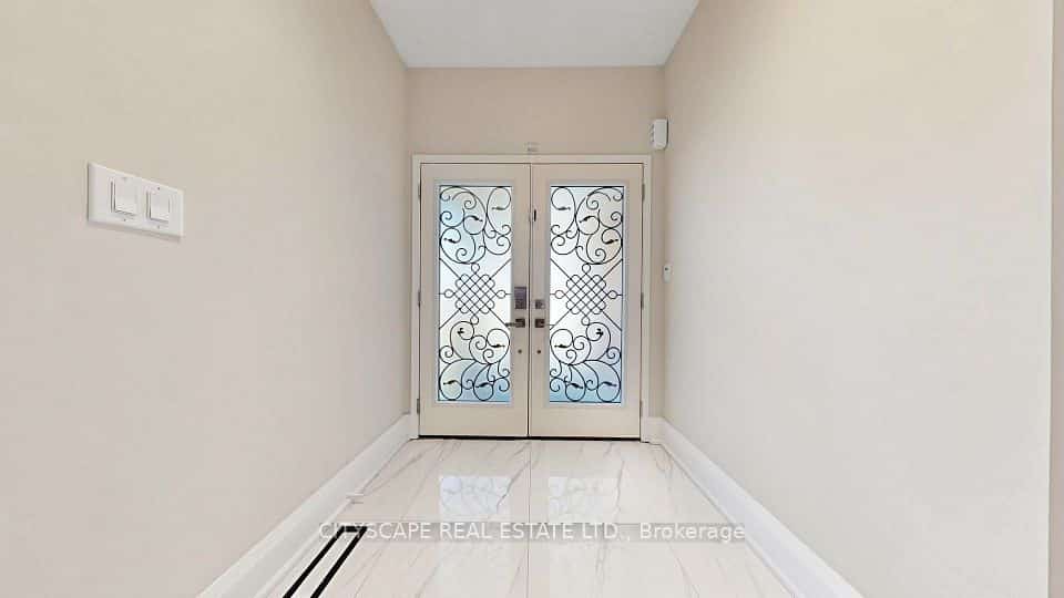 769 White Clover Way, Mississauga, ON L5V 0C2