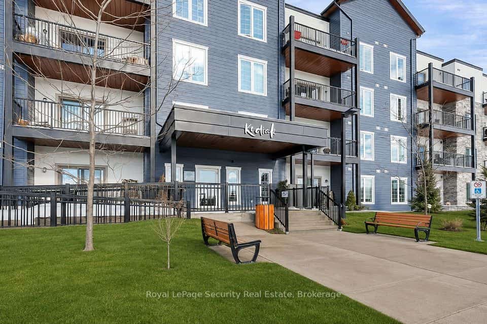 54 Koda Street #217, Barrie, ON L9J 0J6